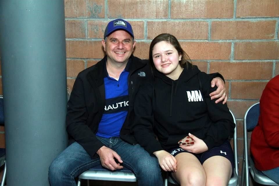 Miguel Salazar y Camila Salazar
