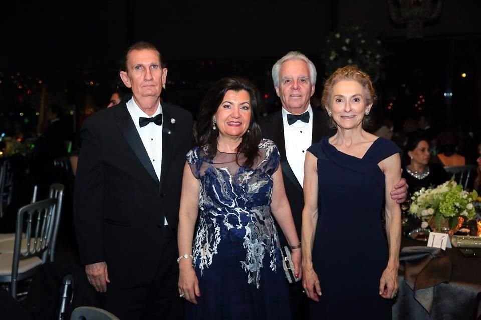 Jorge Cuadra, Carmen Cuello de Cuadra, Armando Solbes y Ana Beatriz Argúello de Solbes