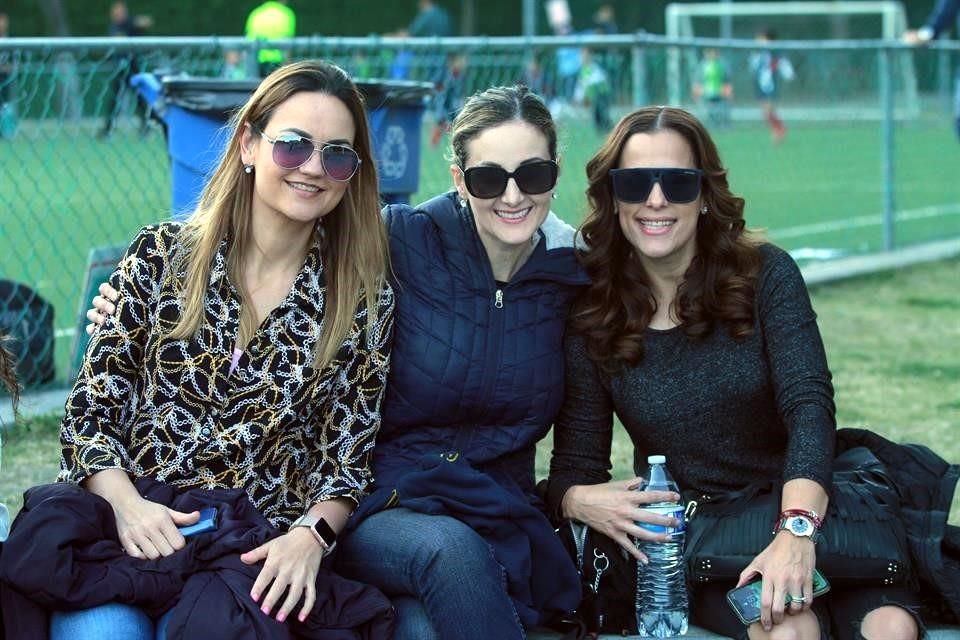 Cinthia Treviño, Nora Garza y Lorena Suárez