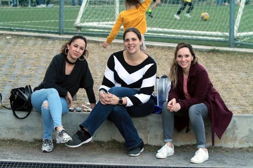 Oralia Sáenz, Susana Alfaro y Maricela Mortera