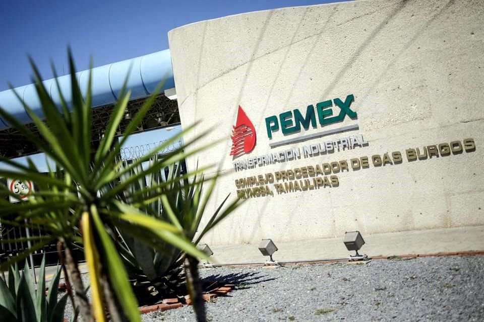 Al día de hoy, Pemex reportó 14 muertes entre sus trabajadores y derecho habientes a causa del Covid-19.