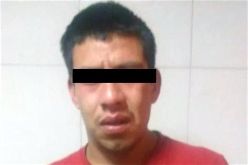 El sospechoso, identificado como Alberto, de 23 años, seguía a la usuaria y le hizo tocamientos.