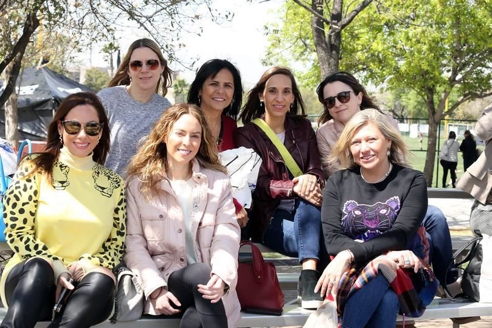 Meril Medina, Roció Amaya, Priscila Garcia, Ailine de Hoyos, Ale Elizondo, Gaby Garcia y Mirna Canto