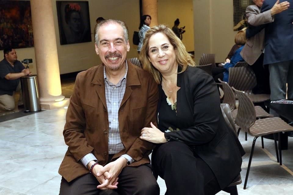 Daniel Villarreal y Paulina Garza de Villarreal