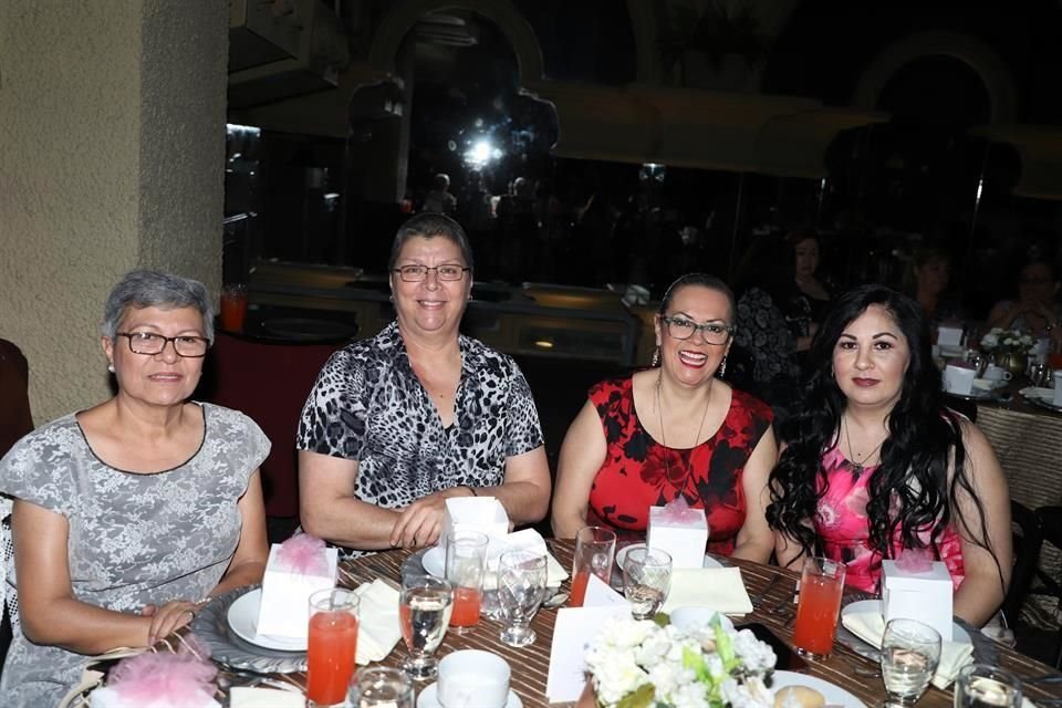 Carmen Cantú, Verónica Barragán, Nelly González y Pilar Pinales