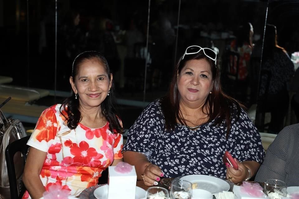 Olivia Nuncio y Adangélica Guajardo