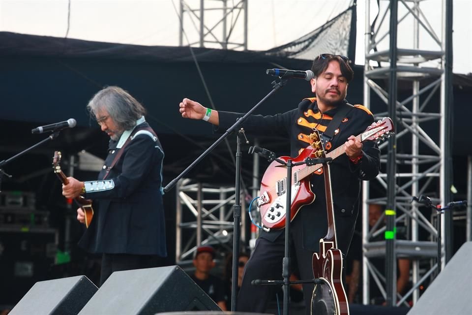 El Grupo Morsa puso a los asistentes del evento a cantar y bailar con temas como  'Get Back', 'Eight Days a Week' y 'A Hard Days Night'.