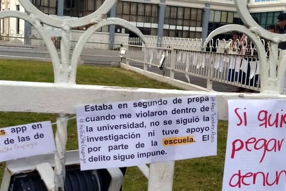 Alumnas de la Universidad Autónoma Chapingo marcharon del plantel hacia el centro de Texcoco, en protesta por acoso y hostigamiento sexual de profesores y trabajadores.