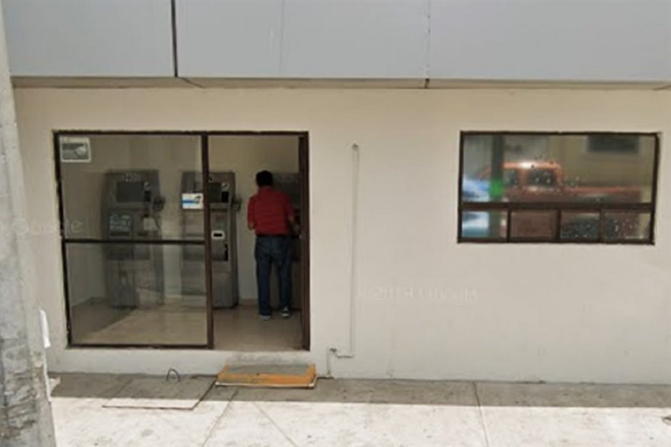 Los cajeros saqueados de la Comisión Federal de Electricidad se encuentran en el Centro de Cadereyta.