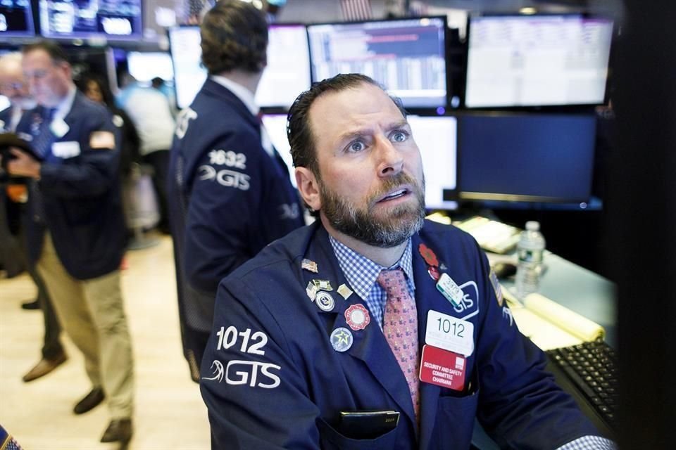 El Dow Jones cotiza debajo de 20 mil puntos.