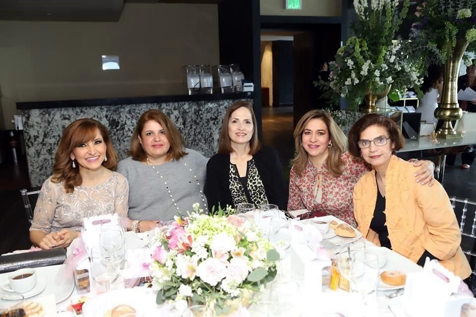 Paty Olivares de Alvarado, Magda Nora Martínez, Izza Margarita Martínez, Elba Laura Barza y Blanca Nelly Garza