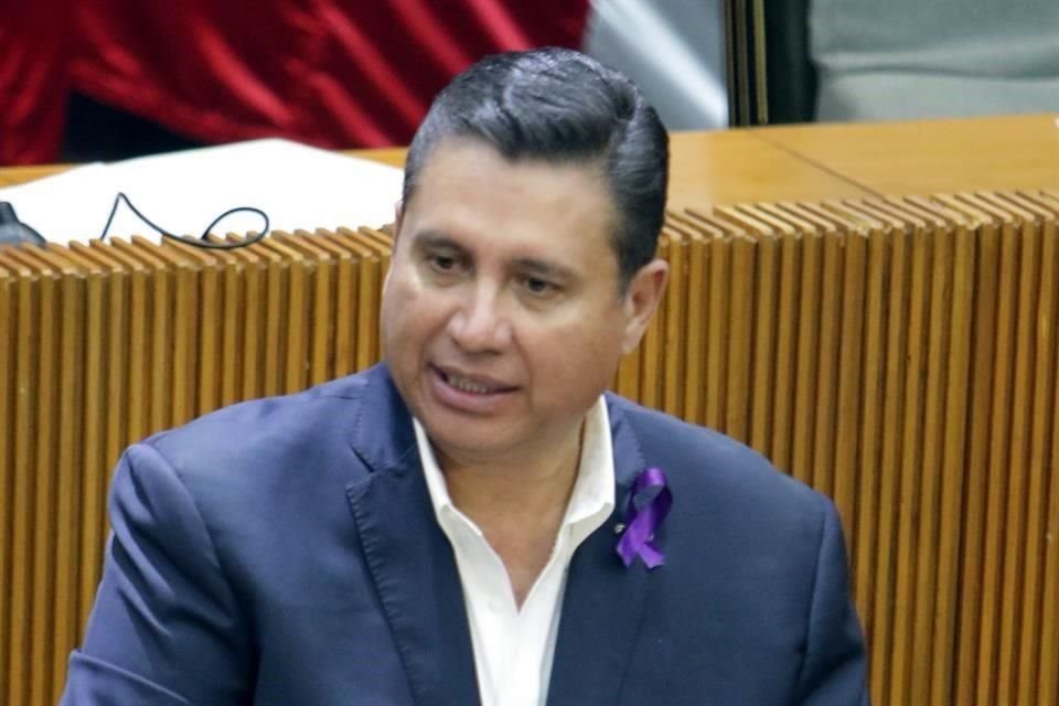 El legislador también propuso sancionar a los servidores públicos que actúan de manera negligente en la procuración de justicia respecto del delito de feminicidio.