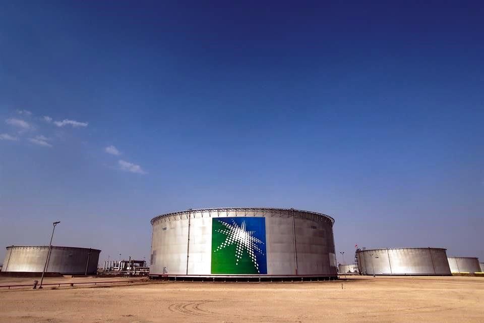 El precio de la acción de Aramco cerró en los 7.83 dólares.