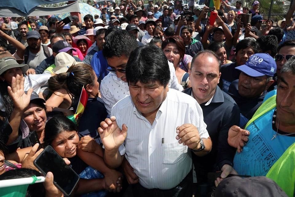 Evo Morales durante un acto con simpatizantes en Argentina, país donde se encuentra refugiado tras salir de Bolivia y denunciar un golpe de Estado.