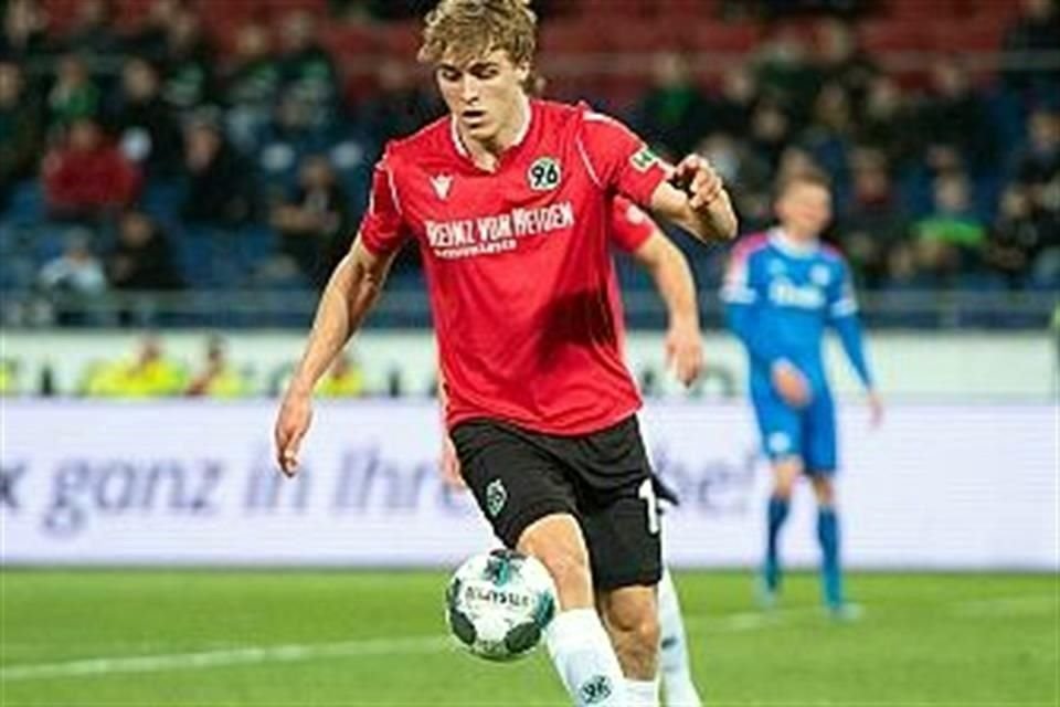 Timo Hübers entró de manera inmediata a cuarentena.