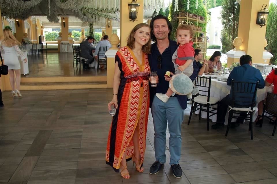 Justine Marsollier, Adrián Ayala y Aurelio Ayala