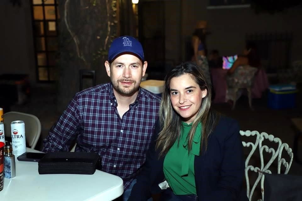 Alberto Sánchez y Diana Laura Elizondo