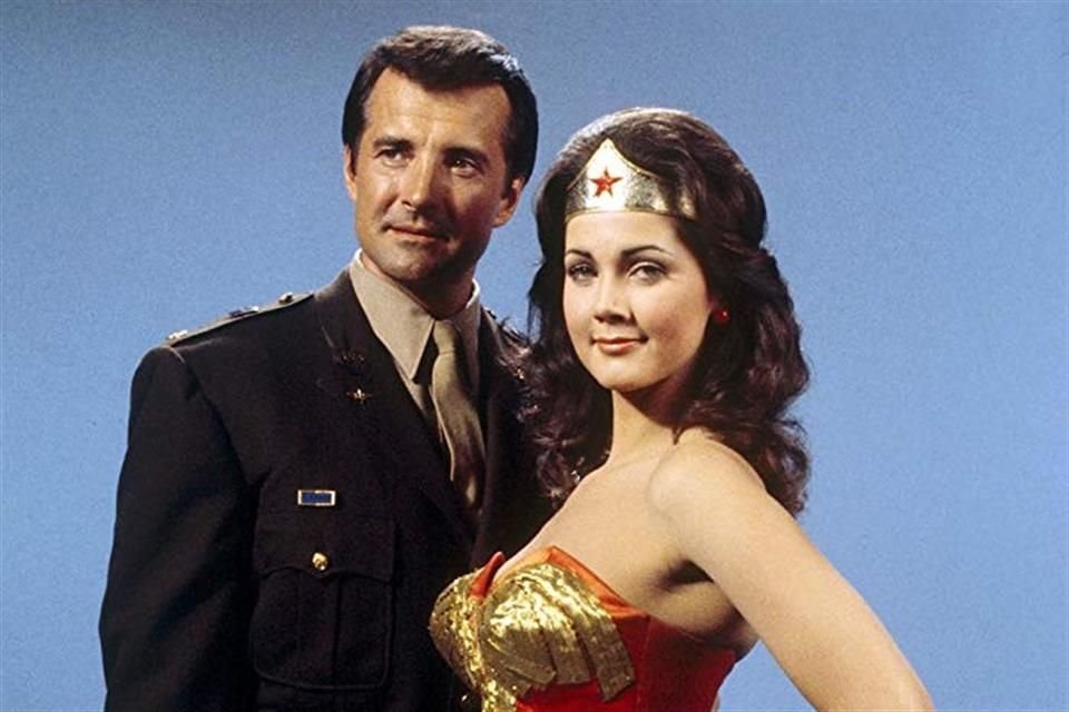 Lyle Waggoner participó junto a Lynda Carter en la serier 'Wonder Woman' con el personaje de Steve Trevor.