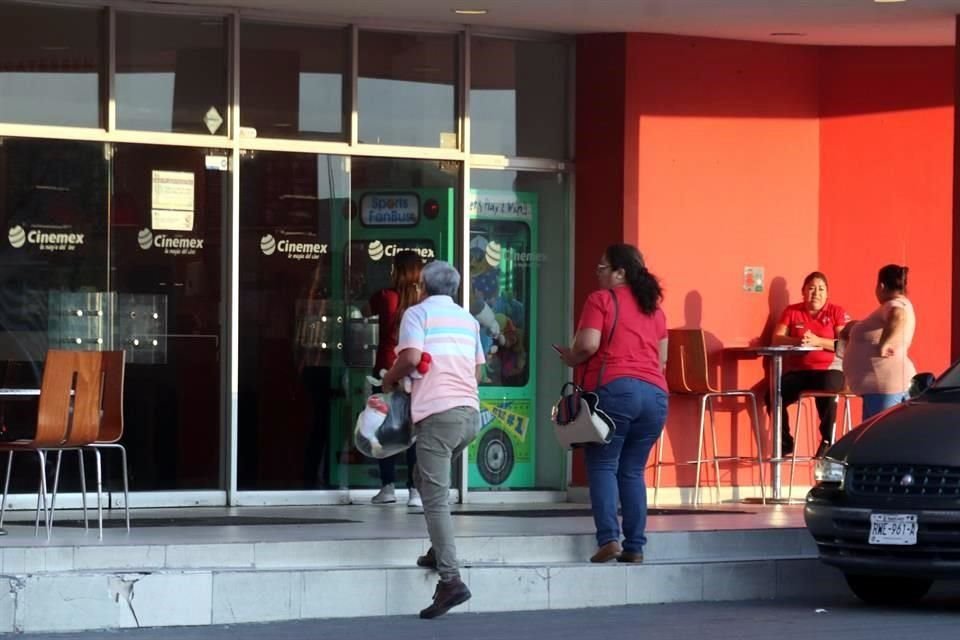  Las funciones en Cinemex, Las Américas, se realizaron en forma normal y sin restricciones a los clientes.