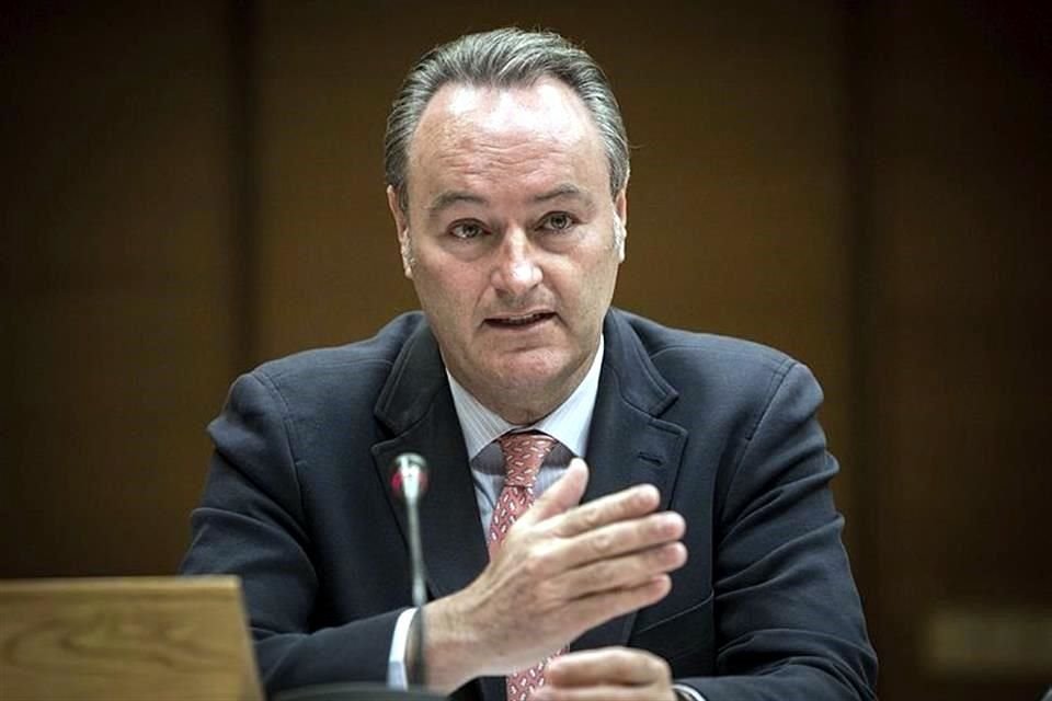 El senador español, Alberto Fabra, se encuentra hospitalizado en el Hospital General de Castellón tras dar positivo en prueba de Covid-19
