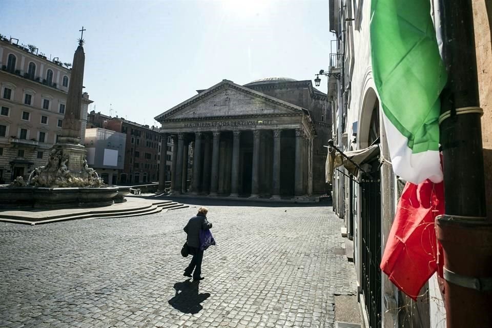 Italia se mantiene con medidas de confinamiento en todo el país.