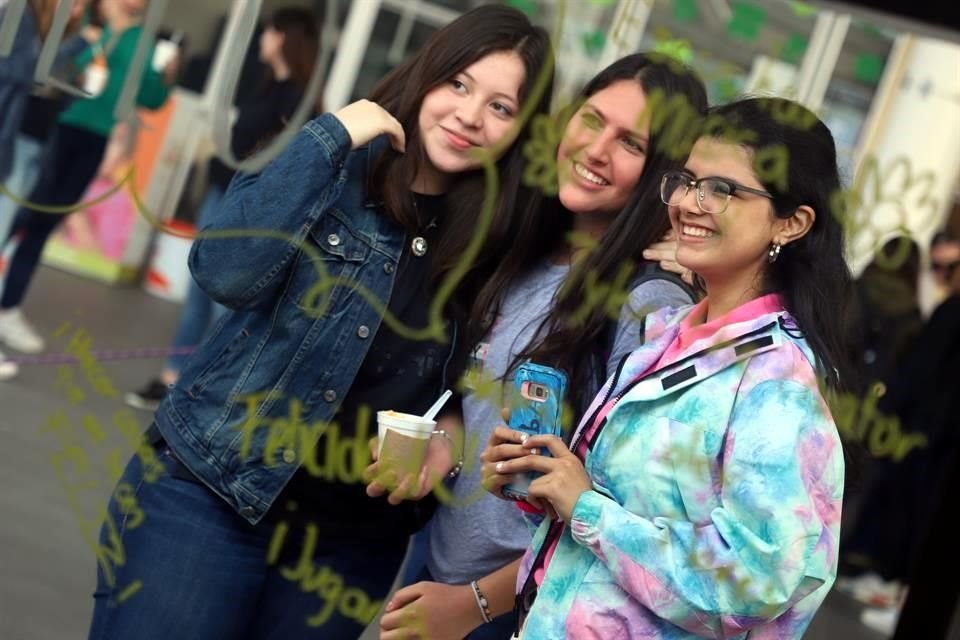 Eunice Hernández, Grecia Villarreal y Luisa Carolina Hernández