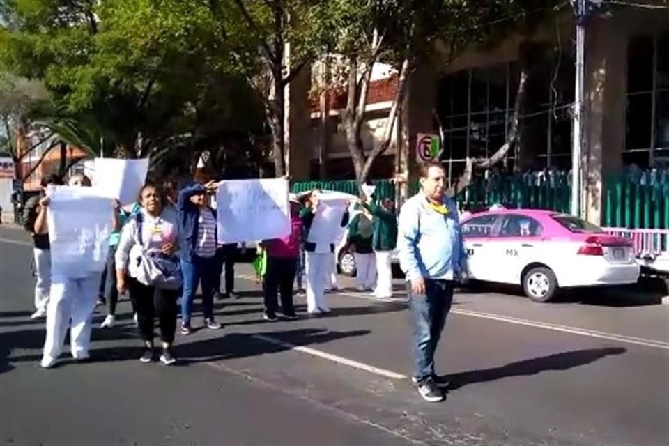 Hay afectaciones a la circulación vehicular por la protesta.