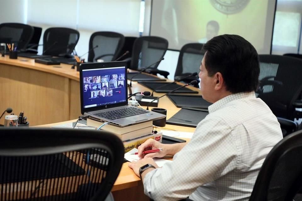 La reunión de los diputados y el presidente del CCE se realizó de manera virtual.