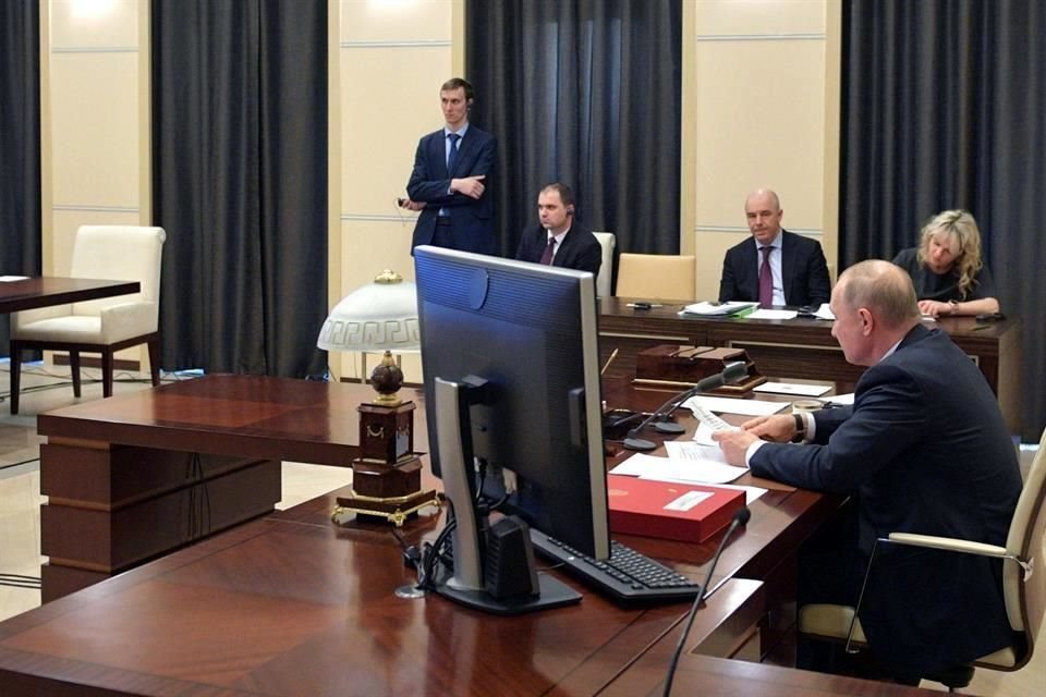 El Presidente  de Rusia, Vladimir Putin, en su participación en la cumbre virtual.