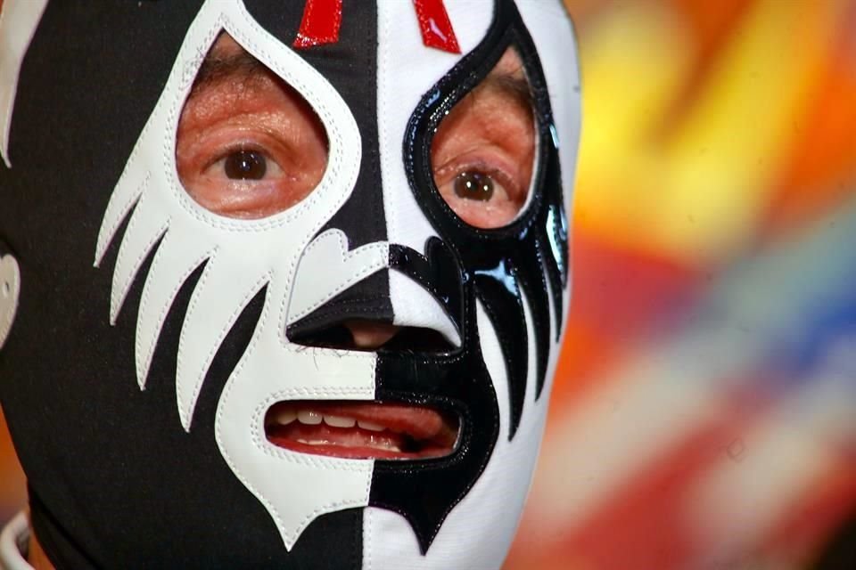 Mil Máscaras dice estar bien.