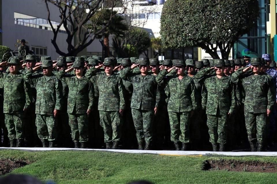 La invitación es para civiles y militares en situación de retiro.