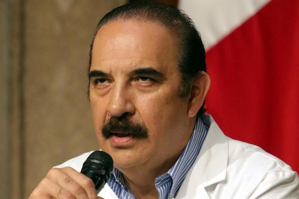 Manuel de la O, Secretario de Salud estatal.