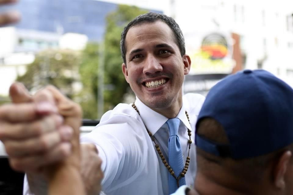 Fiscalía General de Venezuela citó a opositor Juan Guiadó para que declare en por un  presunto complot contra el Gobierno de Nicolás Maduro.