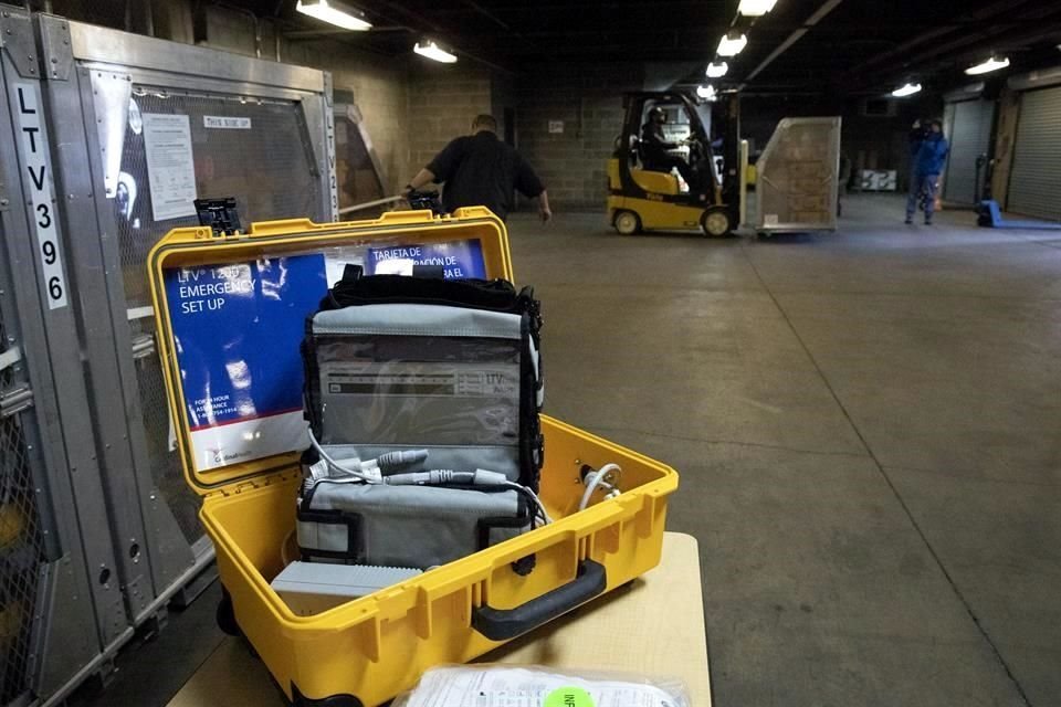 Nueva York recibió este jueves un cargamento con 400 ventiladores que serán distribuidos en varios puntos de la entidad para atender a pacientes de Covid-19.