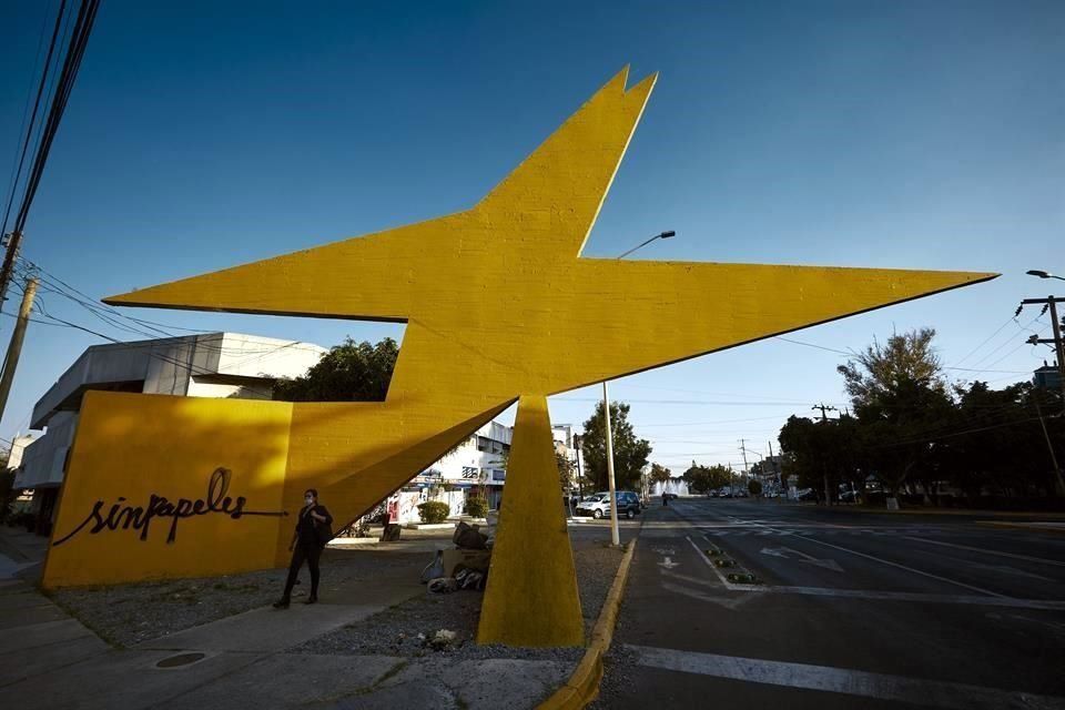 El Pájaro de Fuego, la obra más emblemática de Mathias Goeritz en la Ciudad, normalmente muestra deterioro y desatención.