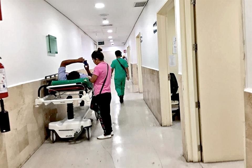 En el Hospital de Traumatología 'Dr. Victorio de la Fuente Narváez', en el IMSS de Magdalena de las Salinas, donde el personal no tiene ningún equipo de protección.