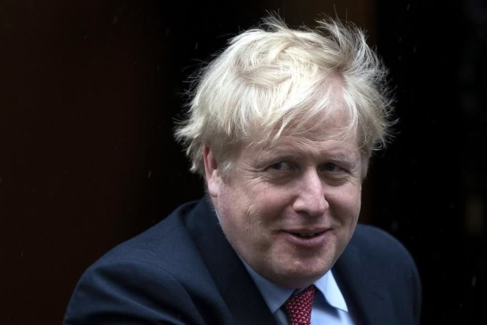 Premier de GB, Boris Johnson, mostró buena recuperación en últimas horas, tras estar en cuidados intensivos por dar positivo a Covid-19.