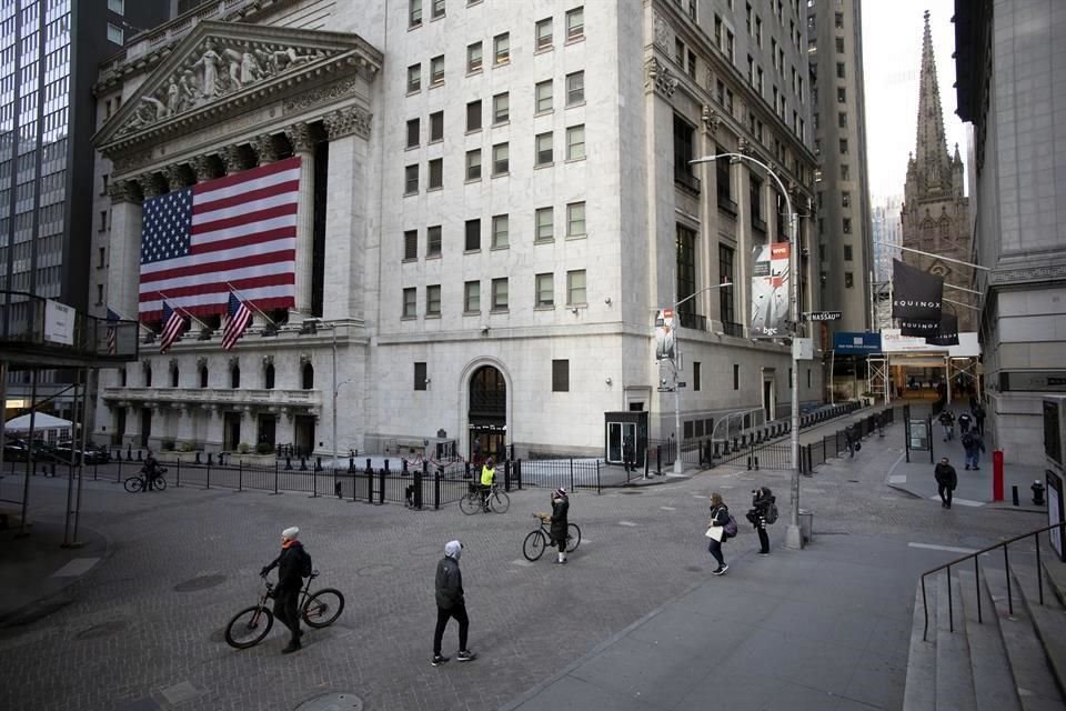 El índice S&P 500 de Wall Street subió un 12 por ciento la semana pasada, registrando su mayor ganancia semanal desde 1974.