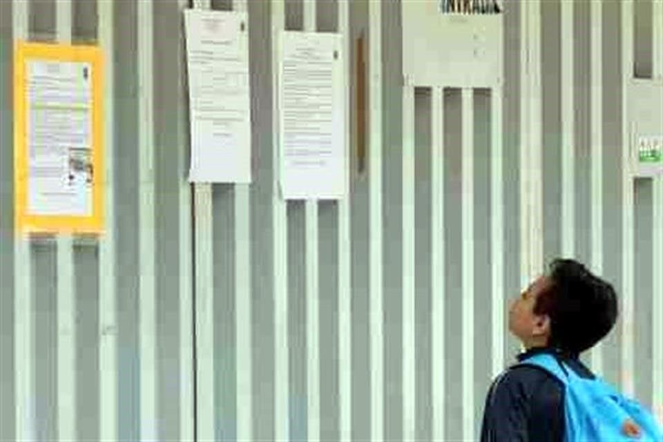 La SEP informó que iniciaron trámites para realizar cambios de plantel e inscripciones extemporáneas por la emergencia sanitaria.