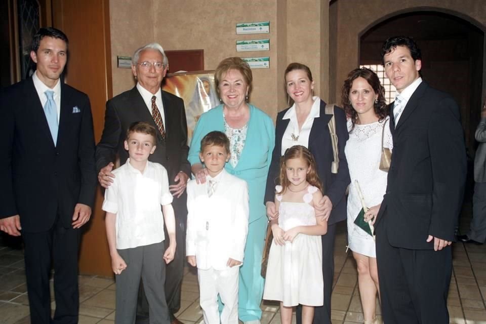 Protasio Rodríguez, Jaime Rodríguez, María Elena de Rodríguez, Malele de Martín-Laborda, Marcela de Rodríguez, Alberto Rodríguez, Santiago Martín Laborda, Diego Rodríguez y Marina Martín Laborda
