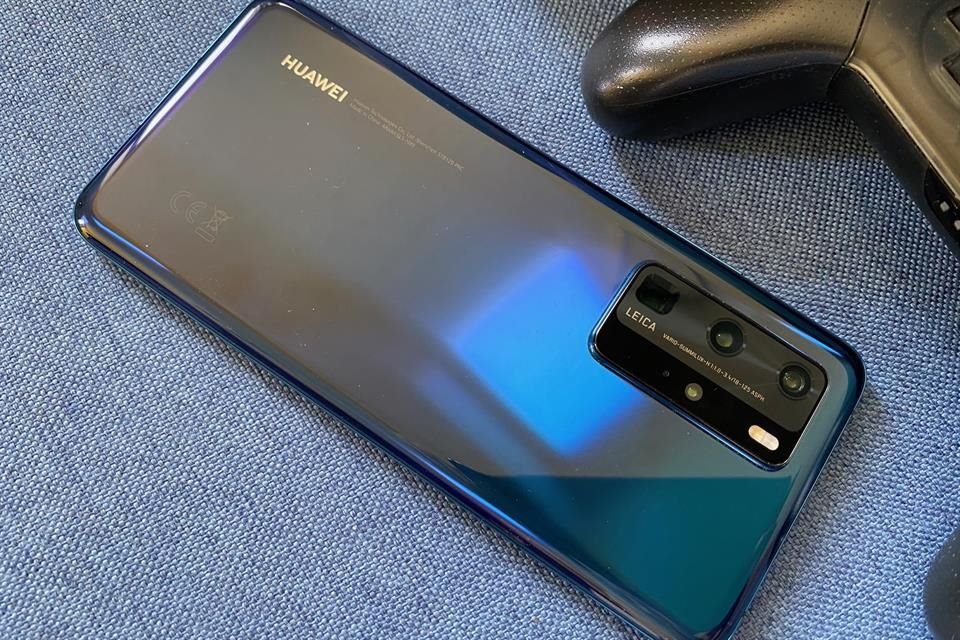 El P40 Pro destaca por su sistema de cuatro cámaras traseras y por ser compatible con redes 5G, aunque todavía no estén desplegadas en México.