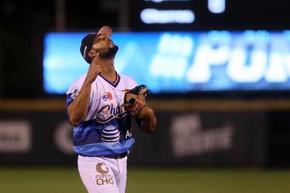 El cubano ganó la Triple Corona de Pitcheo en la campaña 2018-19 de la LMP.