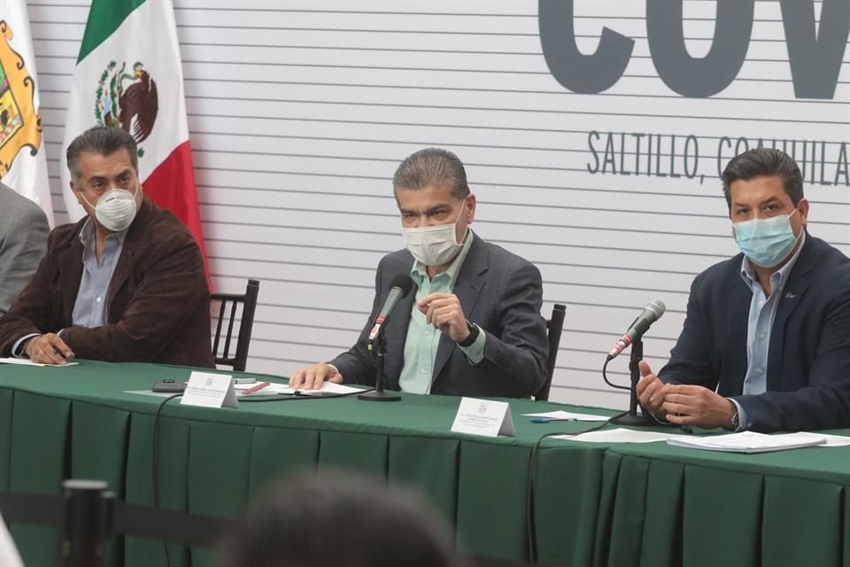 Añadieron qué la Federación ni siquiera cumple con el equipo que requieren sus propias instituciones, como el IMSS.