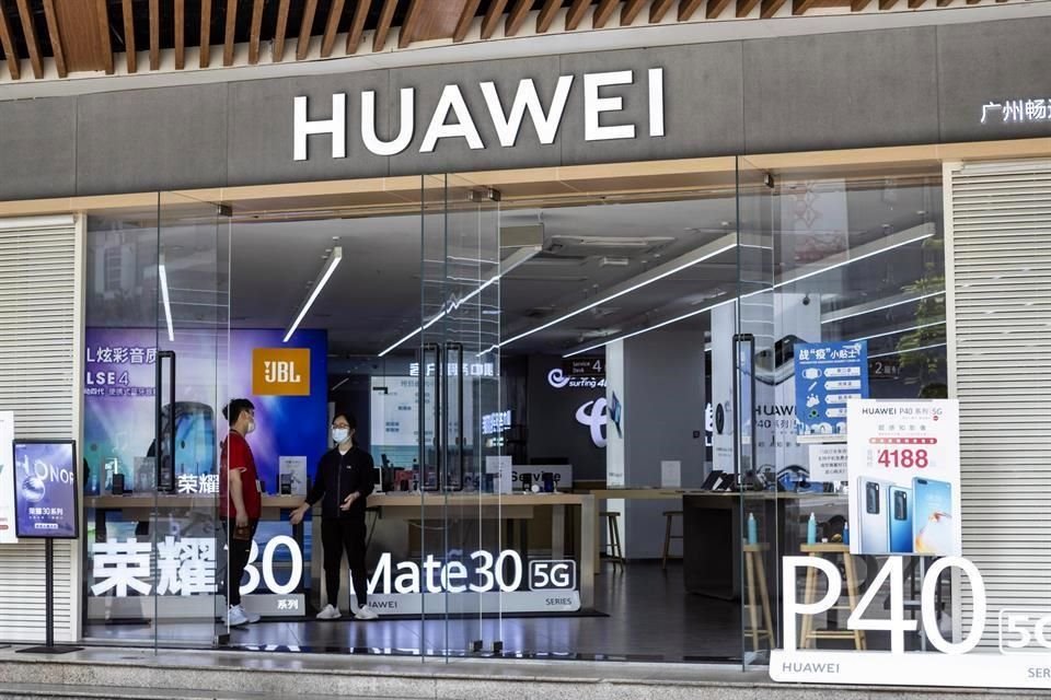 En estos últimos meses, Huawei sumó la pandemia del Covid-19 a los problemas que ya arrastraba por su implicación en la guerra comercial entre China y Estados Unidos.