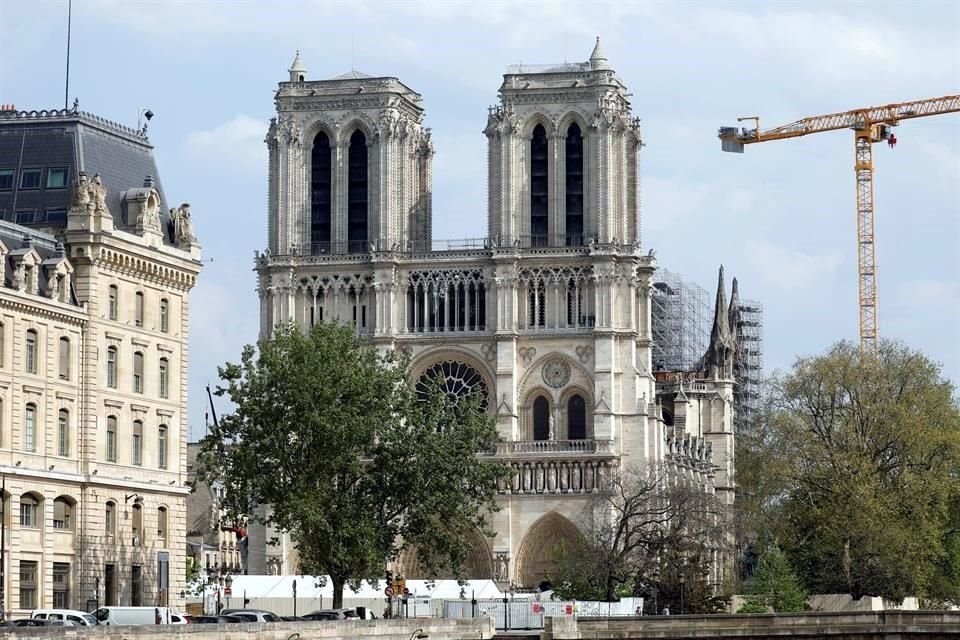 Los trabajos de reconstrucción en sí de la catedral parisina no están previstos que empiecen sino hasta 2021.