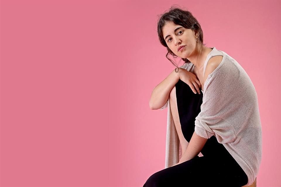 La española, quien compone en castellano, inglés y euskera, lanzó recientemente el disco 'Limones en Invierno'.
