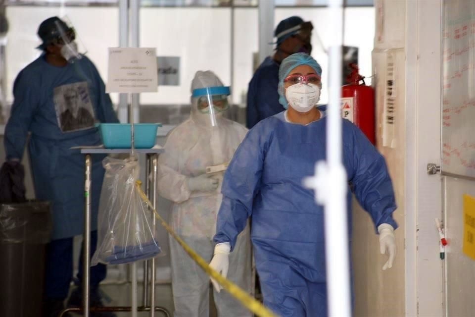 Médicos son discriminados por temor al Covid-19.