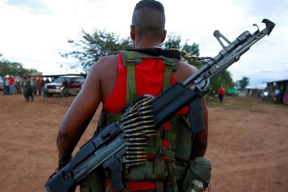 Miembro de grupos armados en Yari Plains, Colombia.