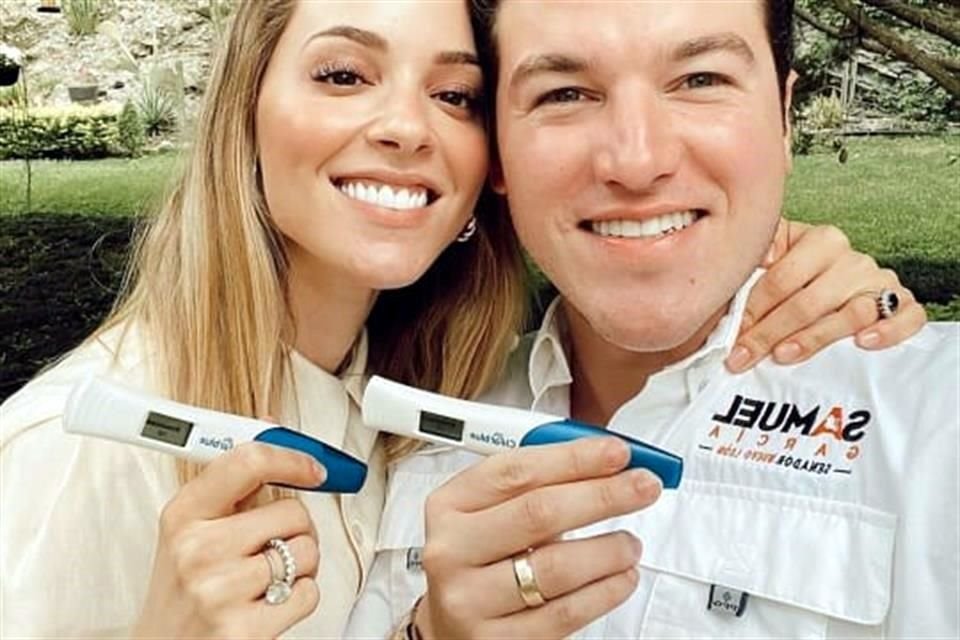 Mariana Rodríguez y Samuel García anunciaron el embarazo a través de redes sociales.