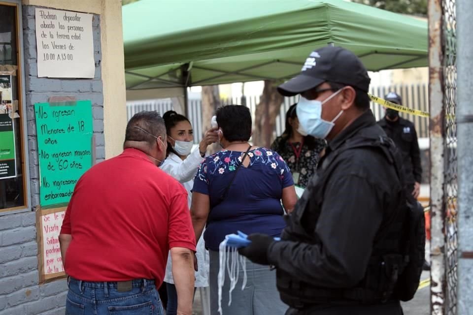 Un filtro de sanidad a la entrada del Reclusorio Oriente en Iztapalapa, en la Ciudad de México.